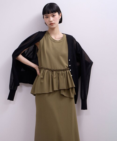 ADAM ET ROPE'(アダムエロペ)の「【WEB限定】ペプラムロングワンピース(ワンピース・レディース・ブラック/チャコール/ブラウン・F)」の22枚目の写真