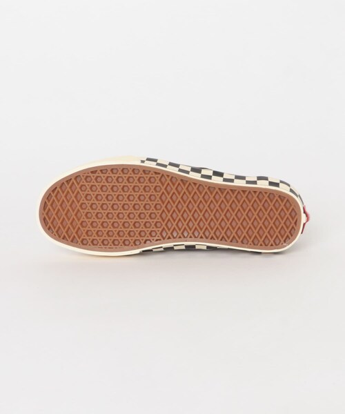 URBAN RESEARCH DOORS(アーバンリサーチドアーズ)の「VANS CLASSIC SLIP-ON(スニーカー・メンズ・BLK/WHT/RED/BLU・26/26.5/27/27.5/28/28.5)」の9枚目の写真