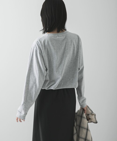 URBAN RESEARCH（アーバンリサーチ）の「GOOD ROCK SPEED 　ロングスリーブカットソー（Tシャツ/カットソー・レディース・OFF WHITE/ASH GRAY・Free）」の17枚目の写真