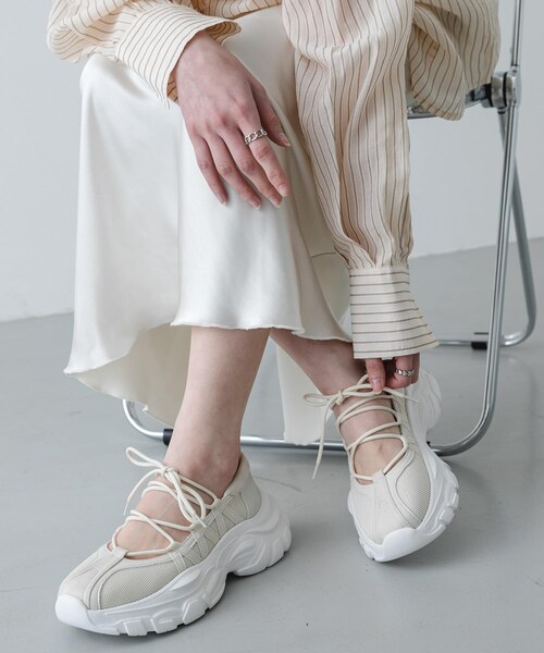 SENSE OF PLACE by URBAN RESEARCH（センスオブプレイスバイアーバンリサーチ）の「レースアップバレエスニーカー（スニーカー・レディース・BLACK/BROWN/GRAY/IVORY・S/M/L/XL）」の8枚目の写真