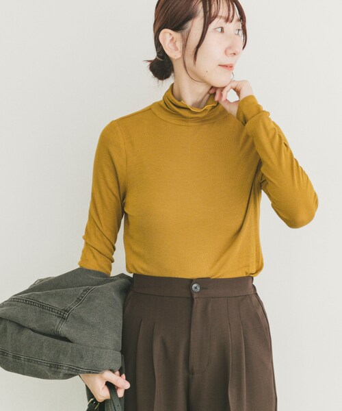 ITEMS URBANRESEARCH（アイテムズ アーバンリサーチ）の「リブタートルネックカットソー（Tシャツ/カットソー・レディース・OFF/BLK/MTD・FREE）」の21枚目の写真