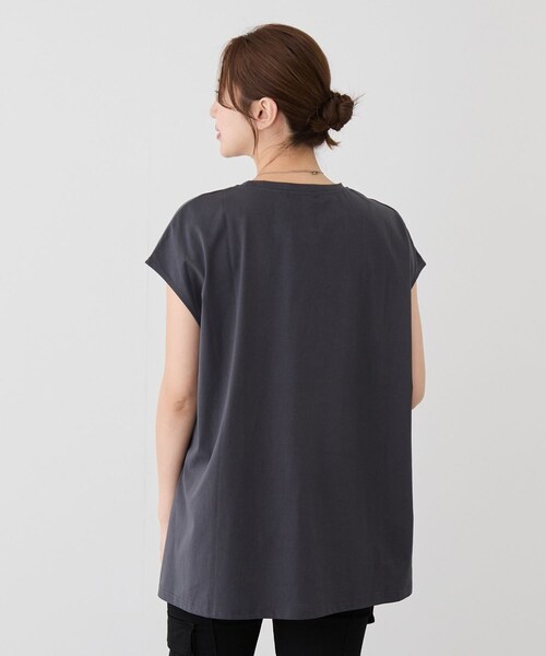 Jayro（ジャイロ）の「サイドスリットフレンチスリーブトップス（Tシャツ/カットソー・レディース・ブラック/チャコール/ホワイト/カーキ/ブルー/レッド系・F）」の16枚目の写真