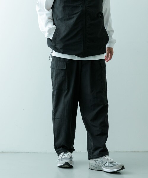 ITEMS URBANRESEARCH(アイテムズ アーバンリサーチ)の「『XLサイズあり』『セットアップ対応』撥水ナイロングログラン裏フリースカーゴ(その他パンツ・メンズ・KHK/BLK/BEG・M/L/XL)」の7枚目の写真