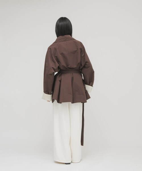 KBF（ケイビーエフ）の「テントラインBIGミドルコート（テーラードジャケット・レディース・BEIGE/BROWN/NAVY・One）」の11枚目の写真