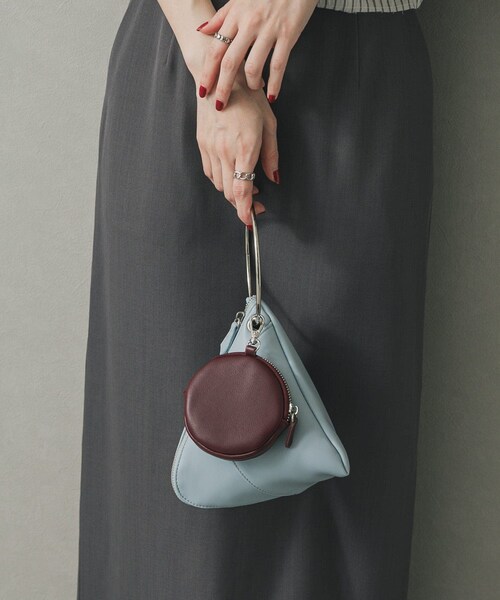 SENSE OF PLACE by URBAN RESEARCH（センスオブプレイスバイアーバンリサーチ）の「フープハンドルバッグ（ハンドバッグ・レディース・L.BLUE/BLACK/CAMEL・one）」の4枚目の写真