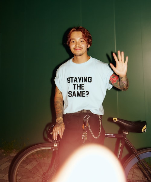 URBAN RESEARCH(アーバンリサーチ)の「Teya Flock Letter T-shirts(Tシャツ/カットソー・レディース・SAX/RED/BROWN・S/L)」の18枚目の写真