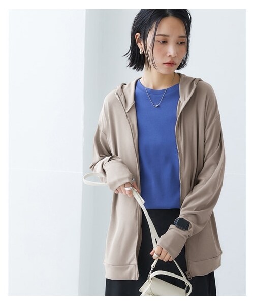 nissen（ニッセン）の「指穴付ジップアップパーカー【UVカット・UPF50+・接触冷感】（Tシャツ/カットソー・レディース・黒/カーキ/ライトグレー/ブルーグレー・S/M/L/LL）」の10枚目の写真