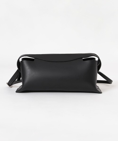 URBAN RESEARCH(アーバンリサーチ)の「OBLONG SHOULDER(ショルダーバッグ・レディース・OYSTER/BLACK・-)」の1枚目の写真