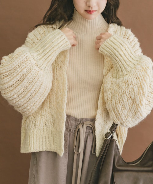 ITEMS URBANRESEARCH（アイテムズ アーバンリサーチ）の「ウールミックスボリュームカーディガン（カーディガン/ボレロ・レディース・IVO/NVY・Free）」の7枚目の写真