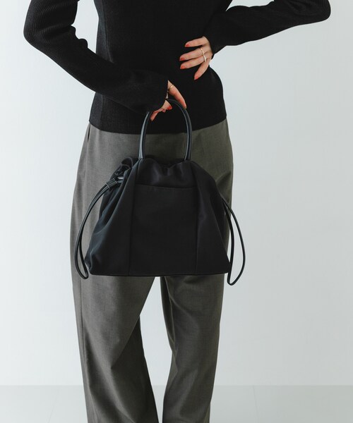 RODE SKO（ロデスコ）の「ショルダー付撥水ミニキンチャクバッグ（ショルダーバッグ・レディース・BLACK/GRAY/IVORY・one）」の22枚目の写真