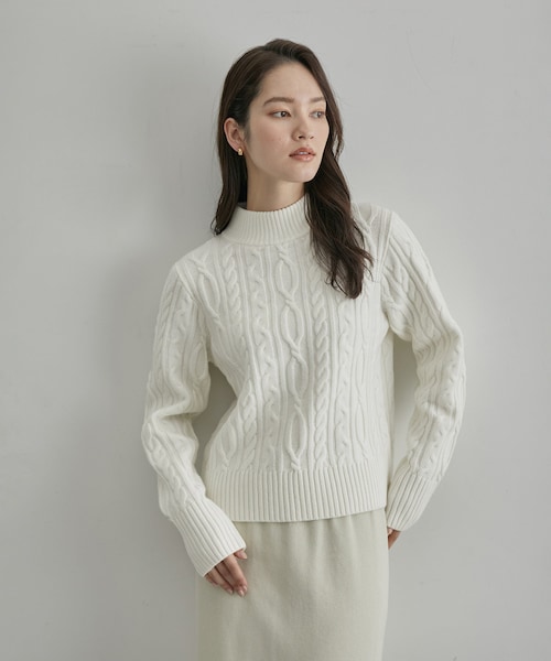 ROPE'(ロペ)の「【一部店舗限定】カシミヤブレンド ケーブルビルドネックニットプルオーバー(ニット/セーター・レディース・オフホワイト/ネイビー系・F)」の11枚目の写真