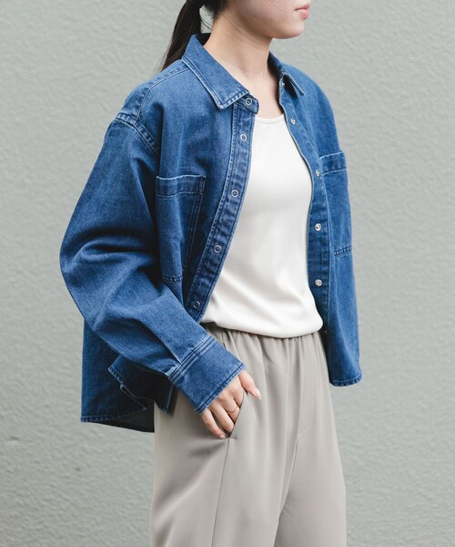 URBAN RESEARCH DOORS(アーバンリサーチドアーズ)の「FORK&SPOON ペーパーブレンドデニムシャツ(シャツ/ブラウス・レディース・BLUE/BLACK・1)」の17枚目の写真