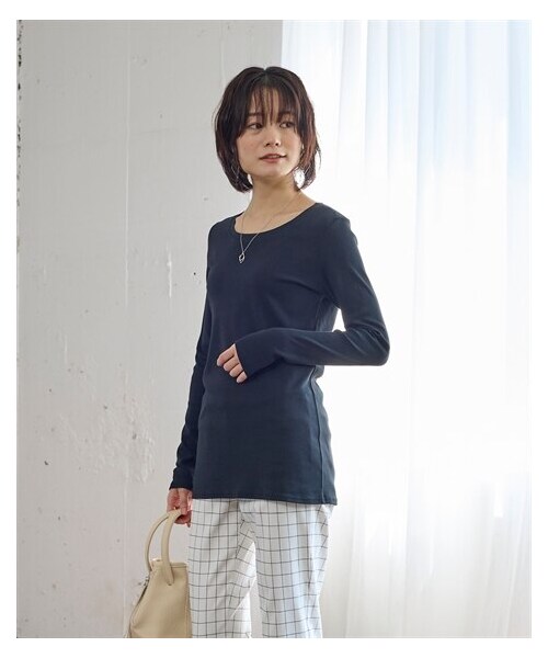 nissen（ニッセン）の「綿１００％フライスクルーネックＴシャツ（Tシャツ/カットソー・レディース・黒/オフホワイト/杢グレー/チャコールネイビー/グレーベージュ/アプリコットオレンジ/パープリッシュブルー・L/LL/3L/4L/5L/6L/8L/10L）」の21枚目の写真