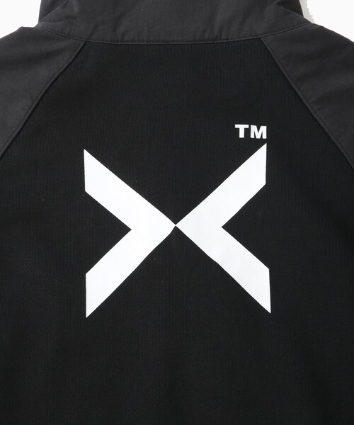 ADAM ET ROPE'（アダムエロペ）の「【X-PARIS/エックスパリ】BI-MATERIAL MILITARY SWEATSHIRT（スウェット・メンズ・ブラック/ライトグレー・M/S）」の17枚目の写真