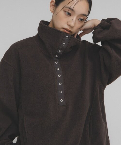 KBF（ケイビーエフ）の「ハーフスナップフリースプルオーバー（その他トップス・レディース・IVORY/D.BROWN・One）」の3枚目の写真