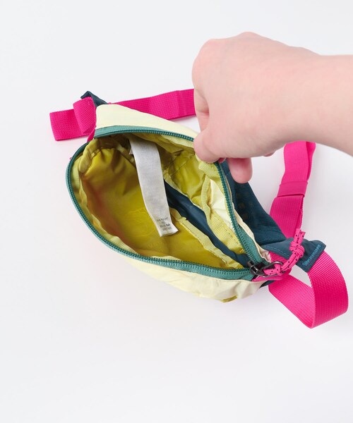 URBAN RESEARCH DOORS(アーバンリサーチドアーズ)の「patagonia Terravia Mini Hip Pack(ボディバッグ/ウエストポーチ・メンズ・BLK/SLPU/SMDB/BTRY/RVGN・one)」の19枚目の写真