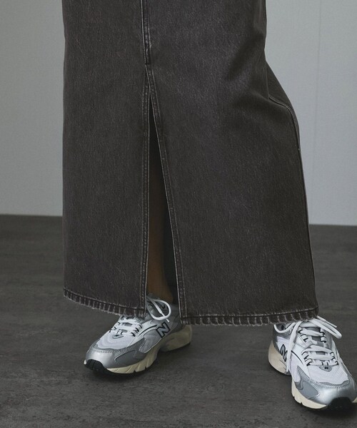 ADAM ET ROPE'(アダムエロペ)の「【WEB限定】リメイクライクデニムスリットスカート(デニムスカート・レディース・チャコール/ブルー系/サックス・M/S)」の15枚目の写真