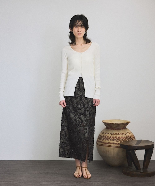 ADAM ET ROPE'（アダムエロペ）の「エルブジャガードスリットナロースカート（スカート・レディース・ブラック/ホワイト/ブラウン/イエロー・F）」の5枚目の写真