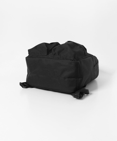 ITEMS URBANRESEARCH（アイテムズ アーバンリサーチ）の「LEE　Water Proof Day Bag（バックパック/リュック・メンズ・BLK・-）」の5枚目の写真