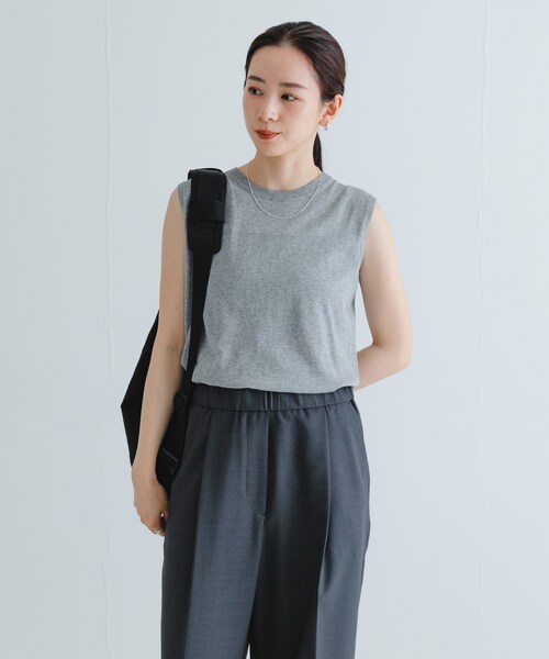 URBAN RESEARCH(アーバンリサーチ)の「UVカット加工ノースリーブニット(タンクトップ・レディース・BEIGE/BLACK/GRAY・FREE)」の16枚目の写真