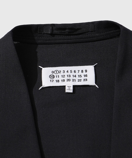 ADAM ET ROPE'(アダムエロペ)の「【Maison Margiela/メゾン マルジェラ】CARDI JACKET(ノーカラージャケット・メンズ・ブラック・46/48/50)」の11枚目の写真