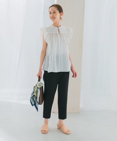 URBAN RESEARCH ROSSO（アーバンリサーチロッソ）の「フリルブラウス（シャツ/ブラウス・レディース・bk print/off/sax・FREE）」の9枚目の写真