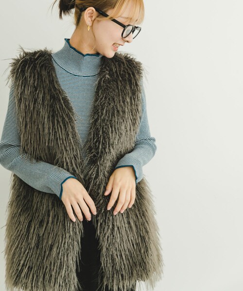 ITEMS URBANRESEARCH（アイテムズ アーバンリサーチ）の「フェイクファーベスト（テーラードジャケット・レディース・CHA/OFF・FREE）」の9枚目の写真