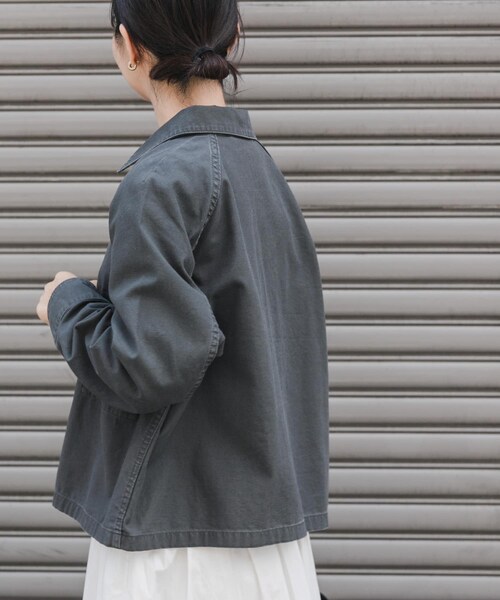URBAN RESEARCH DOORS（アーバンリサーチドアーズ）の「FORK&SPOON　ミリタリージャケット（ミリタリージャケット・レディース・CHARCOAL/KHAKI・1）」の6枚目の写真