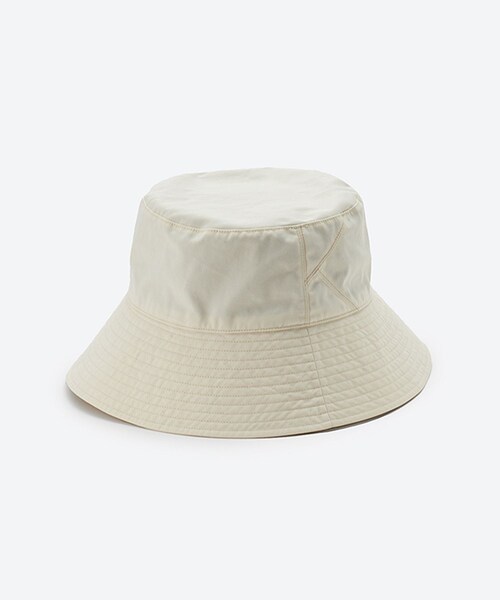 ADAM ET ROPE'（アダムエロペ）の「【J'aDoRe限定】【KIJIMA TAKAYUKI(キジマ タカユキ)】VENTILE K SEAM BUCKET HAT（ハット・レディース・ブラック/オフホワイト/ベージュ・1/2）」の7枚目の写真