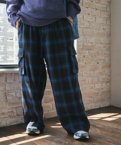 SENSE OF PLACE by URBAN RESEARCH(センスオブプレイスバイアーバンリサーチ)の「オンブレーチェックカーゴパンツ(その他パンツ・メンズ・BLACK/BLUE・M/L)」の21枚目の写真