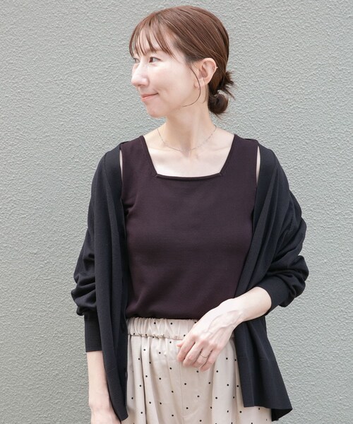 ITEMS URBANRESEARCH(アイテムズ アーバンリサーチ)の「『洗濯可』2WAYニットタンクトップ(ニット/セーター・レディース・OFF/GRN/BLK/BRN/BRD・Free)」の2枚目の写真