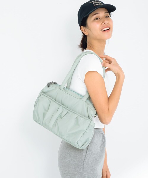 URBAN RESEARCH Sonny Label（アーバンリサーチサニーレーベル）の「SLAB　2wayPuffBostonBag（ボストンバッグ・レディース・ミント/オフ/ブラック・one）」の4枚目の写真