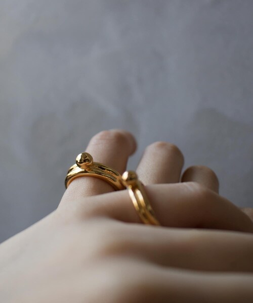 URBAN RESEARCH（アーバンリサーチ）の「『別注』Naotokojima×URBAN RESEARCH　ball ring（リング・レディース・SILVER/GOLD・11/13）」の11枚目の写真