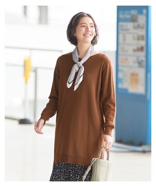 nissen（ニッセン）の「大きいサイズ洗濯機で洗えてハンガー干しできる綿混ニットゆるチュニック（毛玉防止）（チクチクしにくい）（チュニック・レディース・トマトレッド/黒/ロイヤルブルー/ココアブラウン/ブルーグリーン/杢グレー/モーブピンク/ミントグリーン・L/LL/3L/4L/5L/6L/8L/10L）」の21枚目の写真