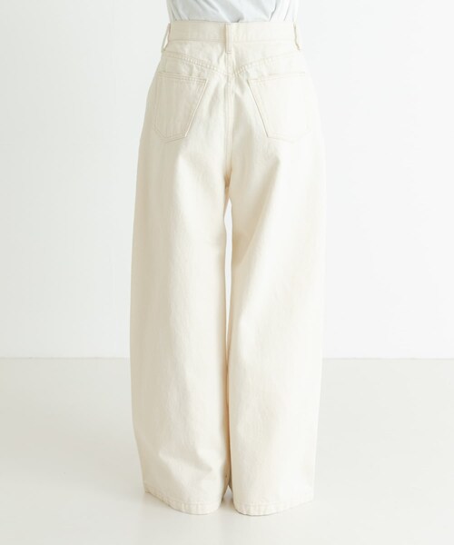 URBAN RESEARCH（アーバンリサーチ）の「『3サイズ展開』new basic　ツータックワイドデニムパンツ（デニムパンツ・レディース・INDIGO/IVORY・36/38/40）」の12枚目の写真