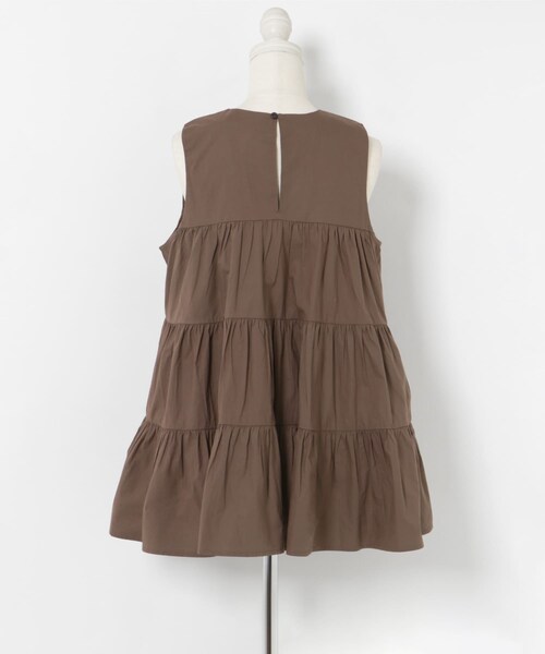 THE GOODLAND MARKET（ザグッドランドマーケット）の「FANAKA　Poplin tiered blouse（シャツ/ブラウス・レディース・024BLU/BLACK/58BRN・FREE）」の14枚目の写真