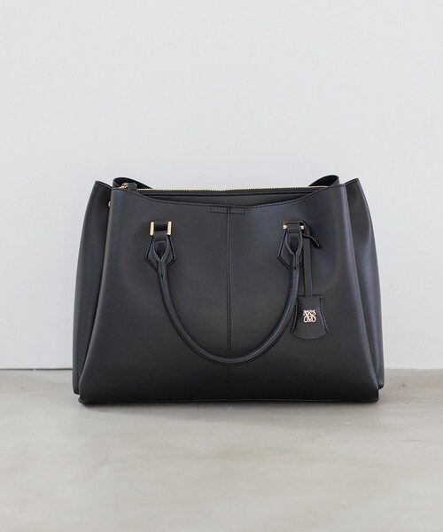 VIS(ビス)の「【COHINA×VIS】チャーム付き2WAYトートバッグ/A4対応・軽量(トートバッグ・レディース・ブラック/キナリ/ベージュ・F)」の4枚目の写真