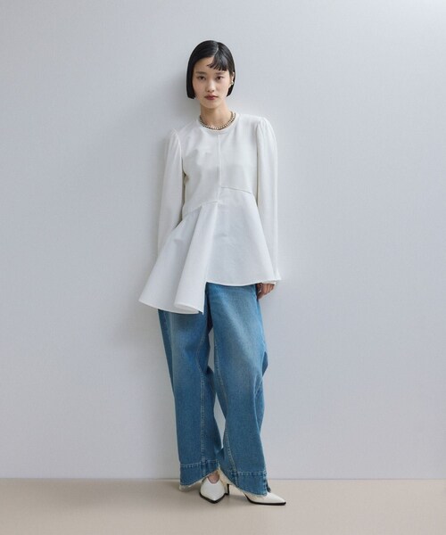 ADAM ET ROPE'(アダムエロペ)の「【WEB限定】・【定番】フリルペプラムロングスリーブカットソー(Tシャツ/カットソー・レディース・ブラック/ホワイト・F)」の7枚目の写真