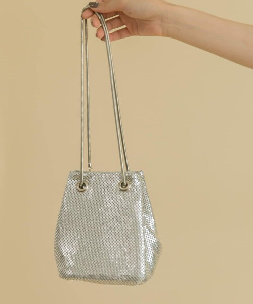 URBAN RESEARCH ROSSO（アーバンリサーチロッソ）の「メタルメッシュバッグ（ショルダーバッグ・レディース・SILVER・0）」の3枚目の写真