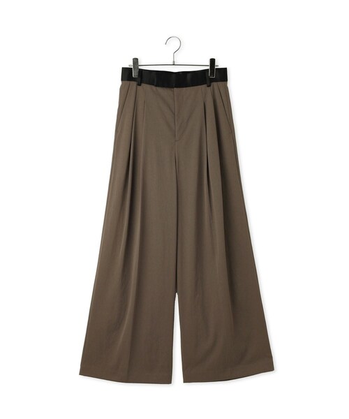ADAM ET ROPE'（アダムエロペ）の「【EMOELLE】バイカラードレスパンツ（その他パンツ・レディース・ブラック/キナリ/ブルー系/オフホワイト/ブラウン/キャメル系/ベージュ系/グリーン系/ブラック系/カーキ系/ピンク系/グレー系/ブラウン系/キャメル・34/36/38/40）」の22枚目の写真