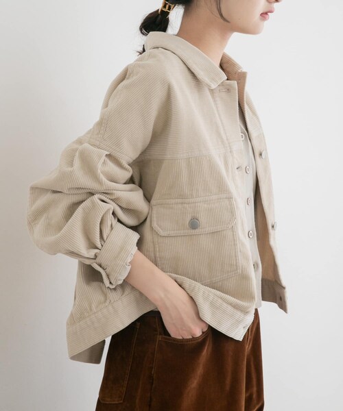 ITEMS URBANRESEARCH（アイテムズ アーバンリサーチ）の「コーデュロイジャケット（カバーオール・レディース・ECRU/CHA/CHERRY・Free）」の5枚目の写真