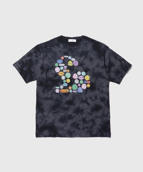 ADAM ET ROPE'(アダムエロペ)の「【LIBRIO MENDONCA/リブリオ メンドンサ】TIEDYE PILL TEE(Tシャツ/カットソー・メンズ・ブラック/オレンジ・L/M)」の1枚目の写真