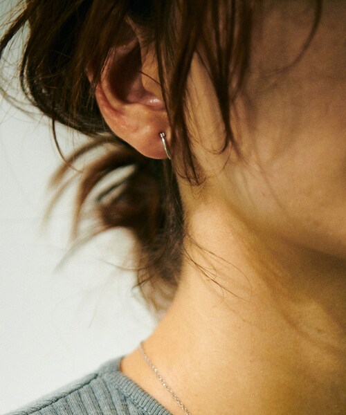 ROPE'(ロペ)の「【Mimi】R(ロペ アール)PT プレーンミニフープピアス(ピアス(両耳用)・レディース・シルバー系・F)」の9枚目の写真
