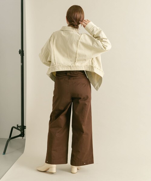 KBF（ケイビーエフ）の「フリンジカーブヘムジャケット（カバーオール・レディース・KHAKI/IVORY・one）」の10枚目の写真