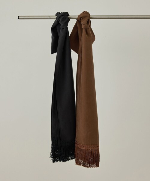 ADAM ET ROPE'(アダムエロペ)の「GENTLE SILK スカーフ / イージーケア(バンダナ/スカーフ・レディース・ブラック/ブラウン・F)」の6枚目の写真
