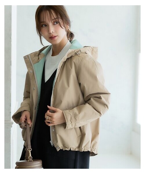 nissen（ニッセン）の「蓄熱サーモプラスショートコート（配色裏地）【防風・はっ水・帯電防止・花粉がつきにくい・マシンウォッシャブル】＜大きいサイズ有＞（ジャケット/アウター・レディース・ダークネイビー×ブルー/チャコールパープル×モーブパープル/黒×ベージュ/カーキ×ピンク/ライトグレー×ラベンダー/ベージュ×ライトグリーン/ライトグレージュ×イエロー・S/M/L/LL/3L/4L/5L/6L/8L/10L）」の5枚目の写真