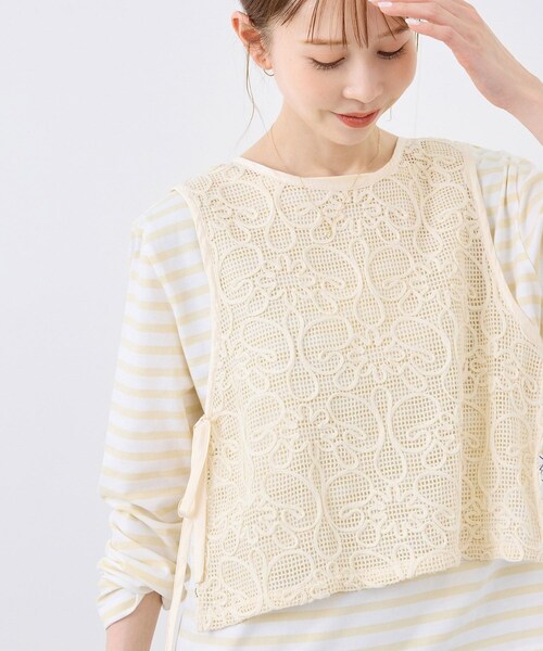 ROPE' PICNIC（ロペピクニック）の「サイドリボンレースベスト（ベスト・レディース・ブラック/ホワイト/キナリ・F）」の4枚目の写真