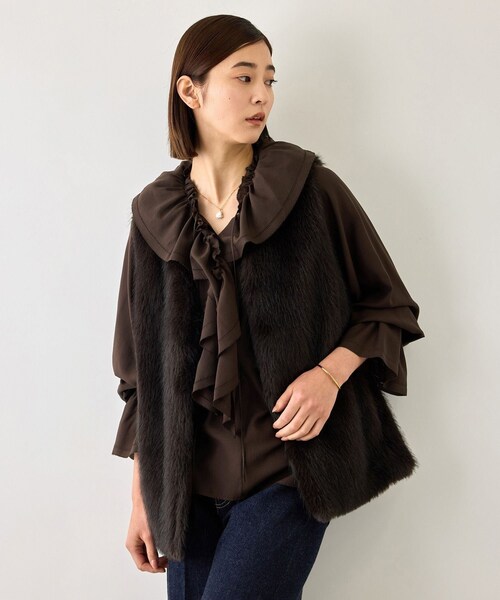 ROPE'(ロペ)の「【J'aDoRe・一部店舗限定サイズ】取り外し可能 2WAYラッフルフリルブラウス/イージーケア(シャツ/ブラウス・レディース・ホワイト/ダークブラウン/ベージュ・36/38)」の8枚目の写真