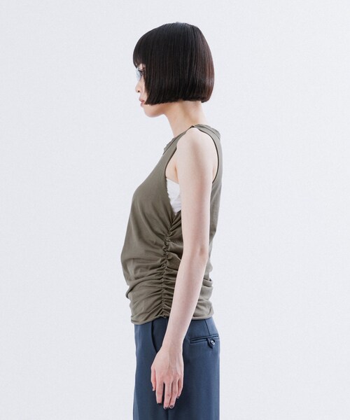 ADAM ET ROPE'(アダムエロペ)の「NO-SLEEVE KNOT DEZIGN TOPS(タンクトップ・レディース・ブラック/ライトグレー/レッド・38/40)」の16枚目の写真