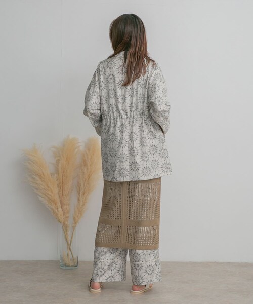 KBF（ケイビーエフ）の「ドロストプリントガウン（テーラードジャケット・レディース・BLUE/BEIGE/NAVY・one）」の15枚目の写真